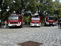 Fahrzeugaufstellung auf der Blaulichtmeile - Chris Bertko